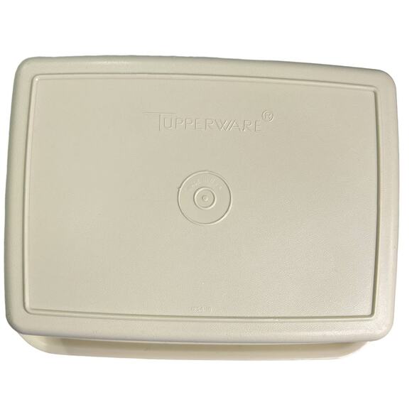 Tupperware Vintage Almond Ice Cream Keeper and Translucent Lid   #1 - Picture 3 of 9